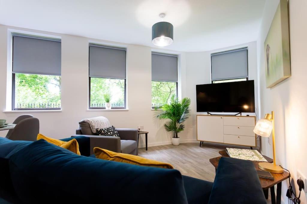 Polly'S Place Apartment Taunton & Free Off Road Parking & Wifi ภายนอก รูปภาพ